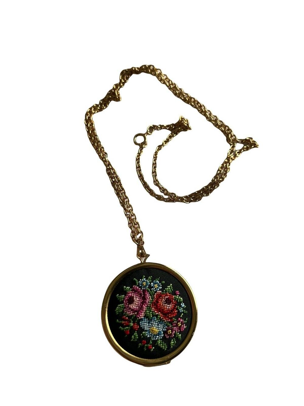 Vtg AVON Heirloom Embroidery PICTURE Holder NECKLACE Victorian Style Roses Gold